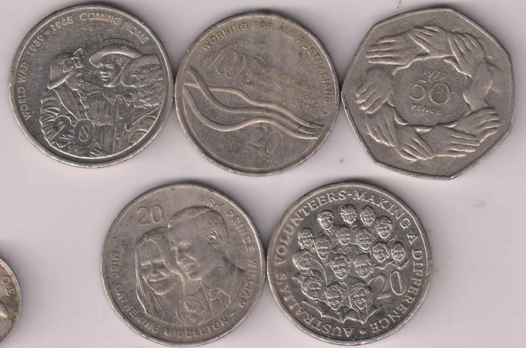 Australia - 25 pence x 4 , 50 pence x 1 = 5 coins - KB Coins & Currencies